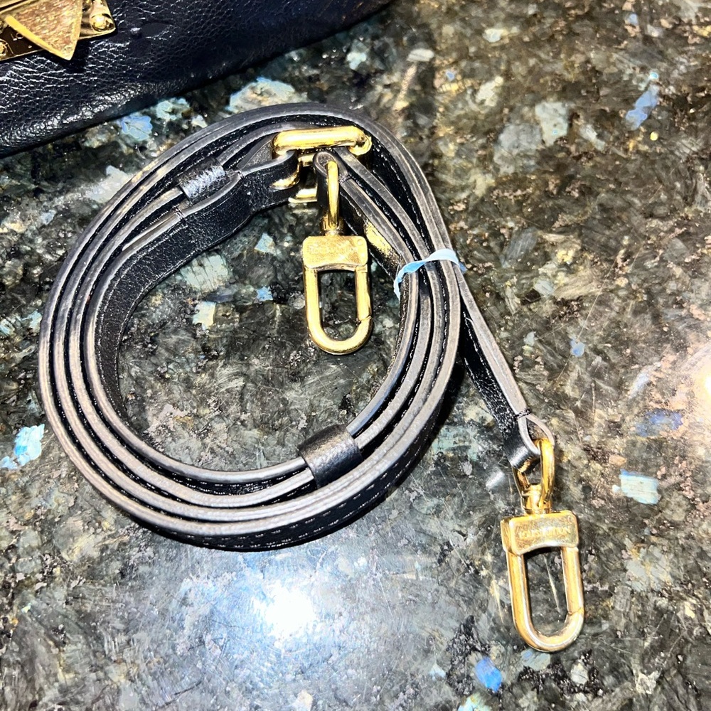Louis Vuitton Pochette Métis Empreinte - Picture 11 of 12